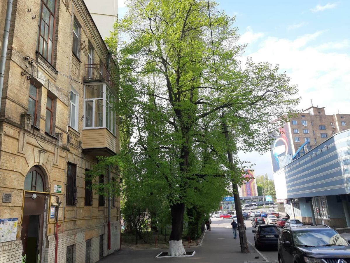 1 Stop From Railway Station Lejlighed Kiev Eksteriør billede